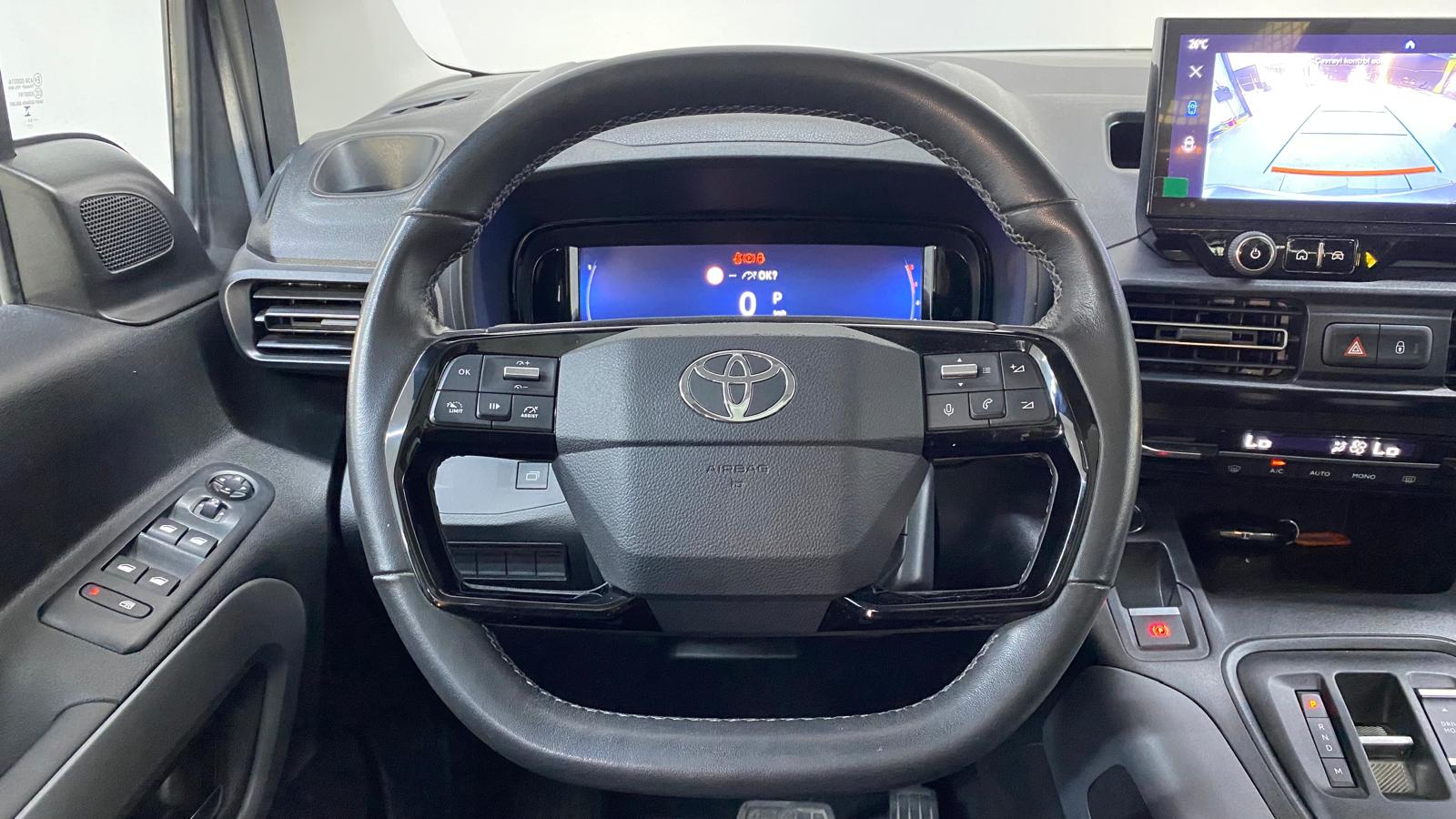 TOYOTA PROACE 5